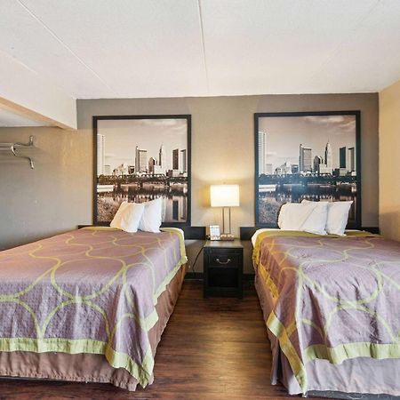 Super 8 By Wyndham Millbury/Toledo Hotel Екстериор снимка