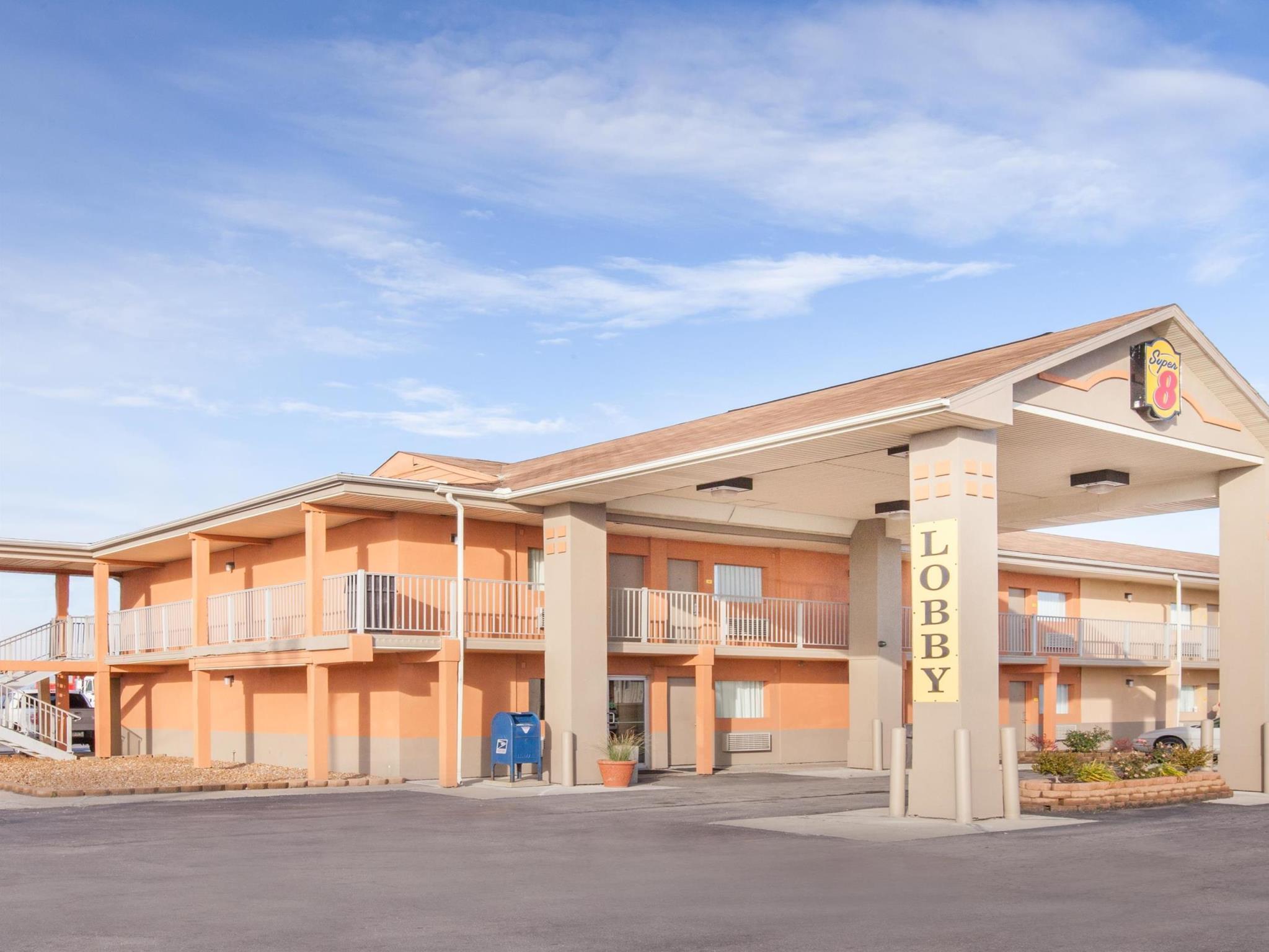 Super 8 By Wyndham Millbury/Toledo Hotel Екстериор снимка