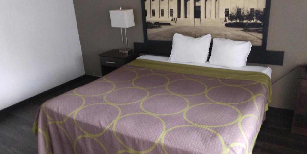 Super 8 By Wyndham Millbury/Toledo Hotel Екстериор снимка