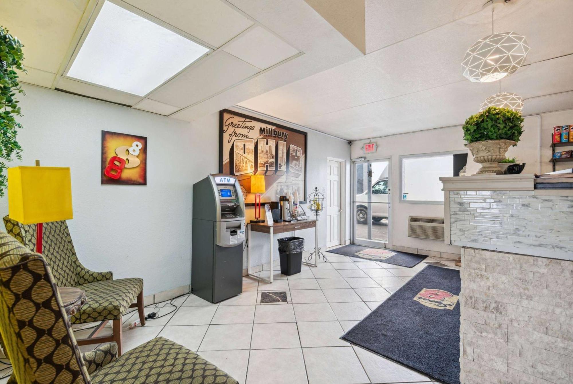 Super 8 By Wyndham Millbury/Toledo Hotel Екстериор снимка