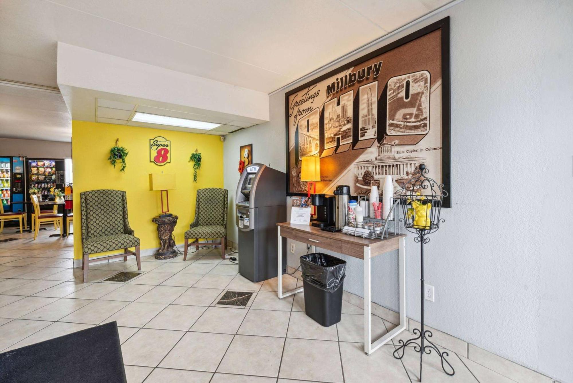 Super 8 By Wyndham Millbury/Toledo Hotel Екстериор снимка