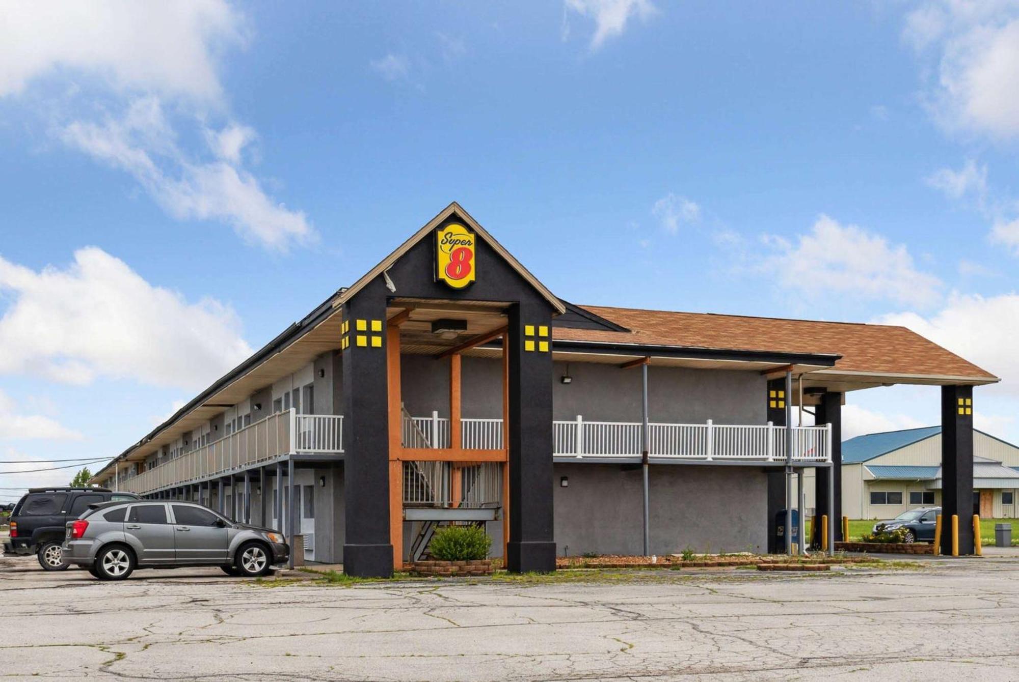 Super 8 By Wyndham Millbury/Toledo Hotel Екстериор снимка