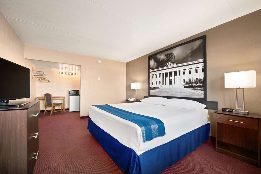 Super 8 By Wyndham Millbury/Toledo Hotel Стая снимка